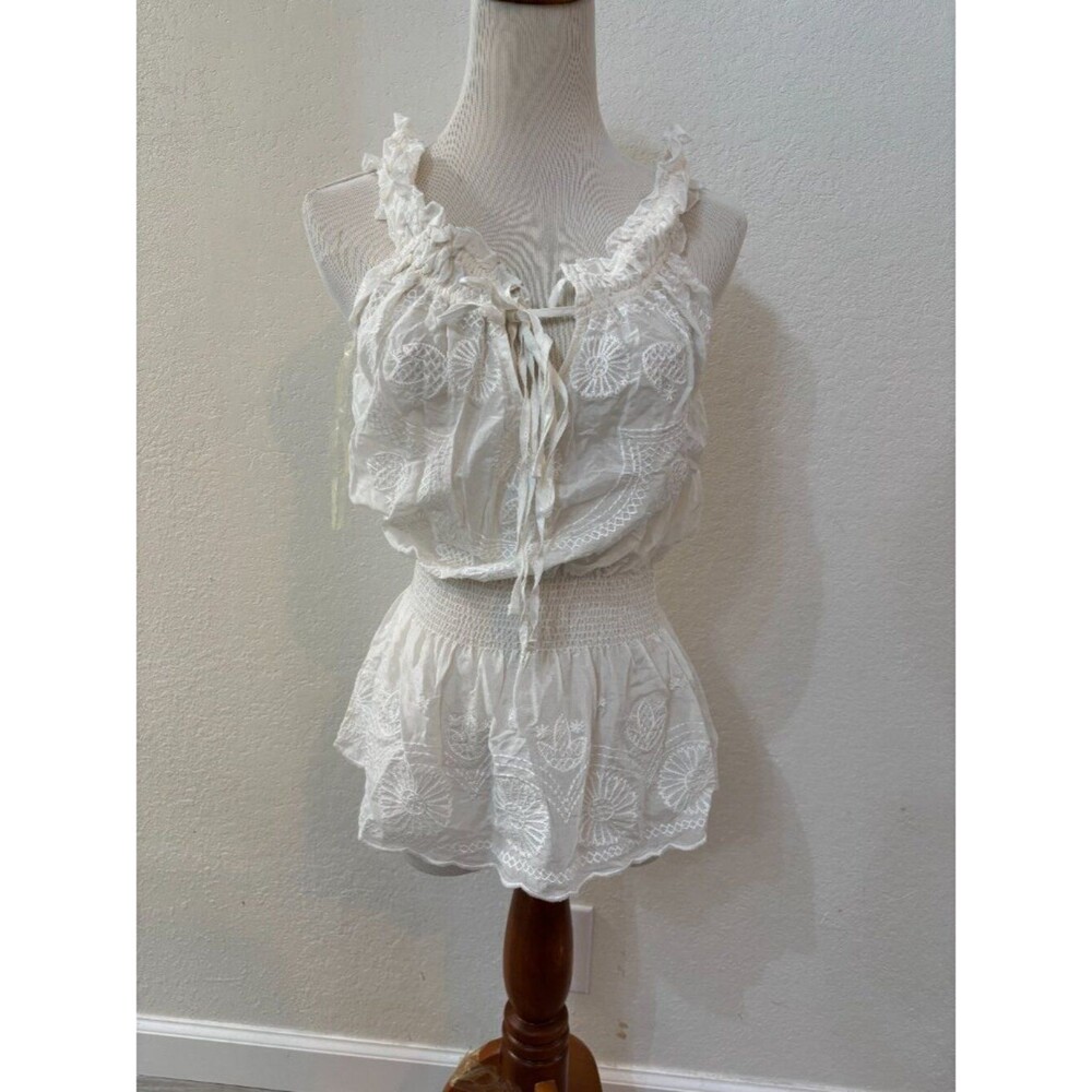 Lulumari White Embroidered Top